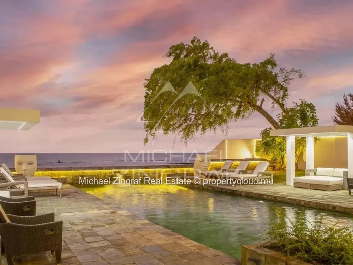 Mauritius – Exceptional 4-Bedroom Beachfront Villa with Panoramic Ocean Views in Pointe aux Canonniers