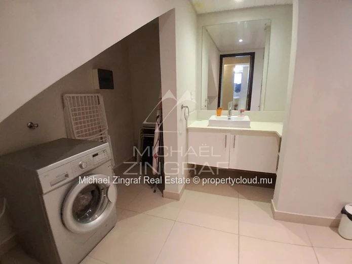 2-Bedroom Duplex with Direct Beach Access – Pereybere