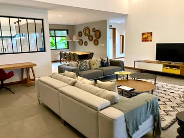 4 Bedroom Villa