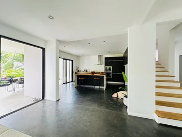 4 Bedroom Villa