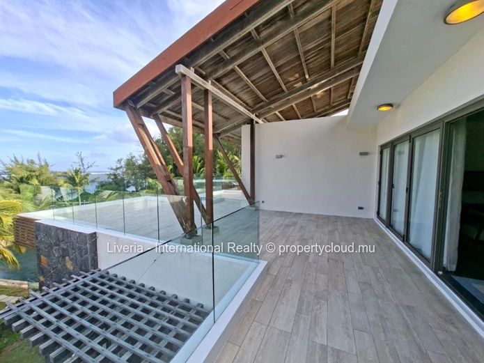 Penthouse 3 ch. en bord de mer - terrasse & piscine