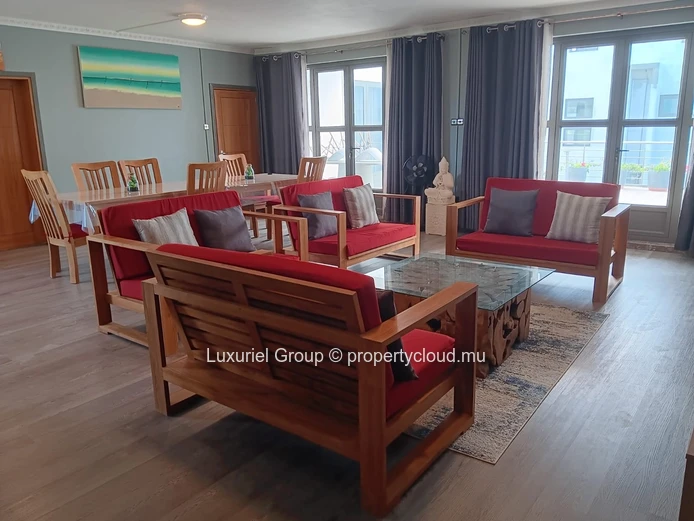3-Bedroom Apartment with Large Terrace in Mont Choisy