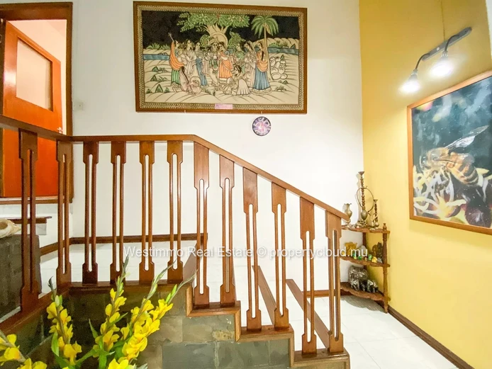 QUATRE BORNES – Elegant 135m² flat for rent | Comfort, Space Ideal Location