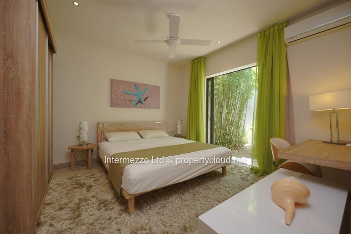 Villa de Luxe à Vendre – Le Clos du Littoral, Grand Baie | 3 Chambres | €