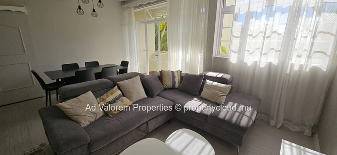 Charming semi-furnished apartment for sale in Curepipe! 52m2