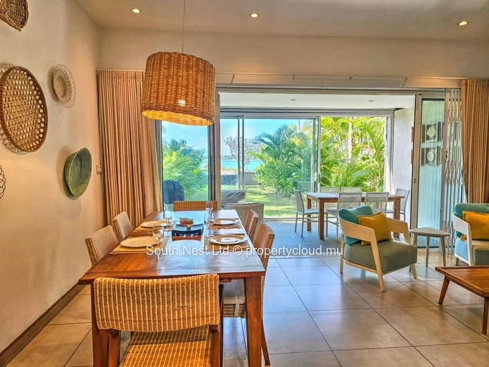 Rare Appartement Bord de Mer à Grand Baie | Accès Direct à la Plage