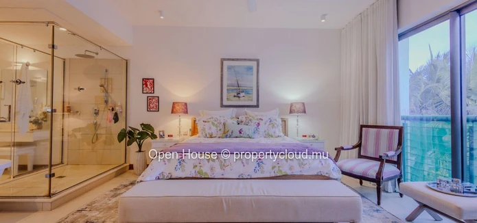 Pereybère # accès privé et vue mer # Penthouse de 359 m2  avec piscine privée et 3 chambres en suite # prix 1.700.000$