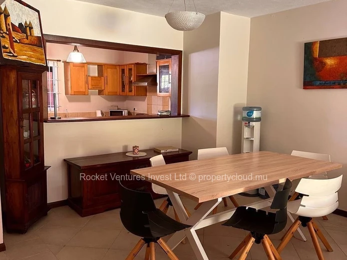 Location: Appartement 3 chambres, 2 salles de bains à Pereybere, Grand Baie - Piscine et Front de mer