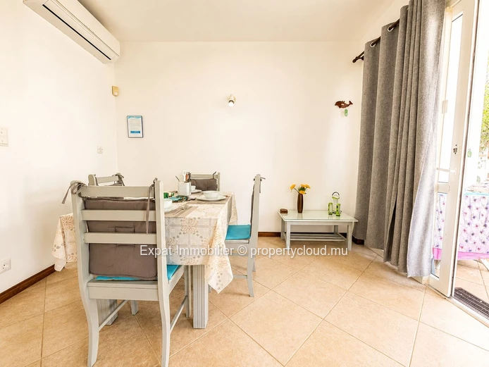 2-Bedroom Ensuite Duplex with Shared Pool – For Rent in Flic-en-Flac