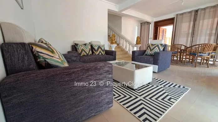 Maison / Villa - 3 chambres - Quatre Bornes - Ref. MA76471VE
