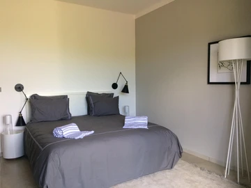 5 Bedroom Apartment