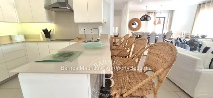 GRAND BAIE - Ultra-Luxury Penthouse - 3 Bedrooms