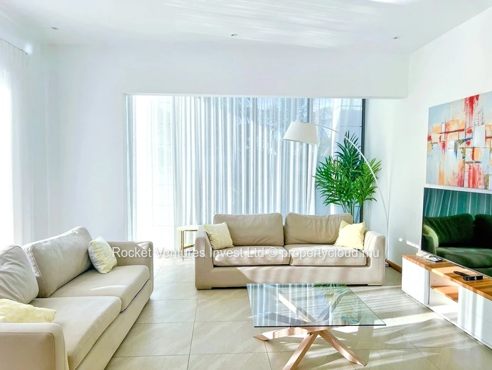 Luxury 4-Bedroom Villa, North, Grand Baie