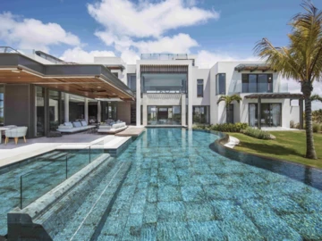5 Bedroom Villa