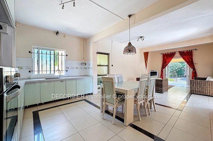 Houses for sale in Pereybere