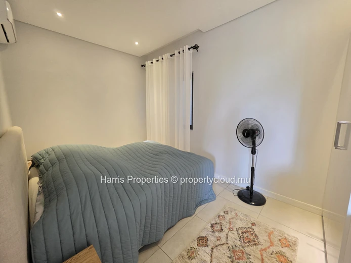 Superbe appartement situé au premier étage d'une résidence haut de gamme à louer à Pereybere.