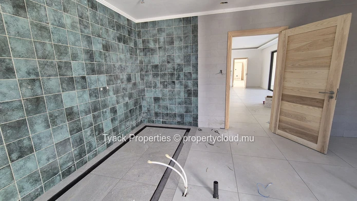 Villa de Luxe 4 Chambres à Vendre Proche de La Croisette avec Piscine Privée