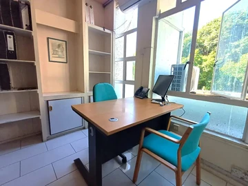 Bureau de 5 Chambres