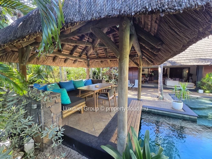 Stunning Contemporary Villa for Rent – Pereybere