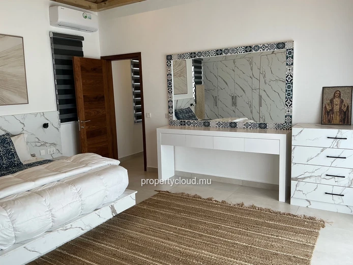 Beautiful 3-bedroom villa for rent on Mount Mascal – Calodyne / Grand Baie