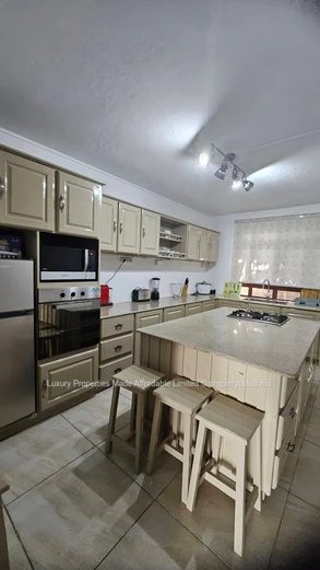 Villa La Gaulette 3 Bedrooms Mur13. 9Million