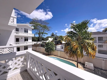 10 Bedroom Apartment