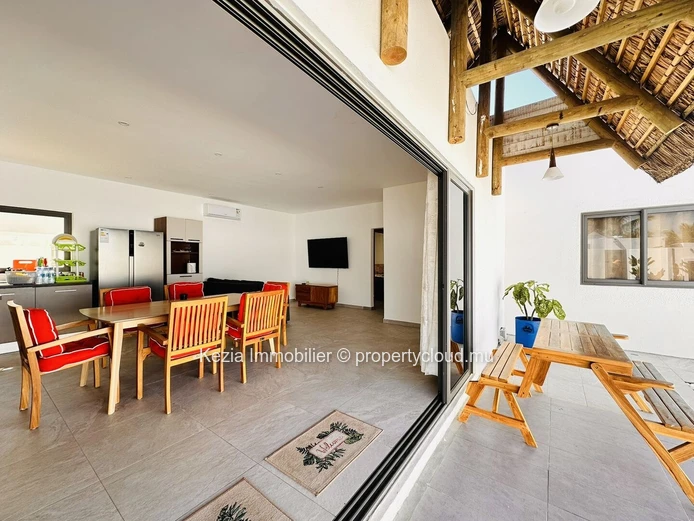 Single-Storey Villa With A Warm And Inviting Atmosphere