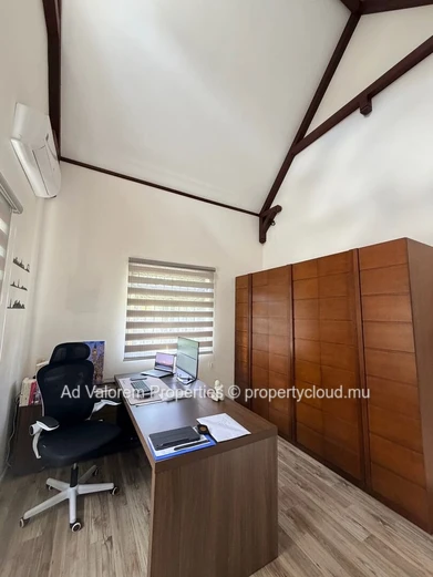 Superbe maison de 260m² à louer – meublée & équipée