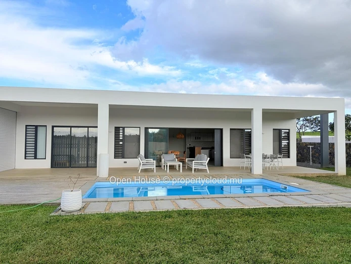 Furnished 320m² Villa for Rent in Charmoze