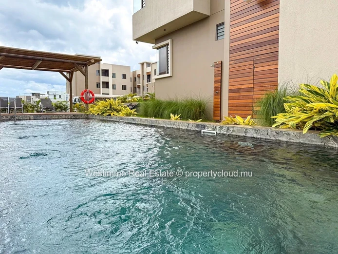 Appartement 3 chambres avec rooftop privé et vue mer à Flic en Flac à vendre