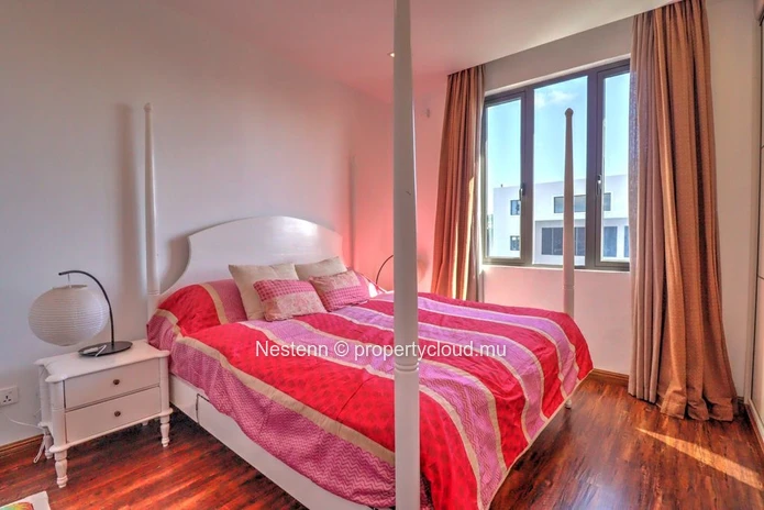 Bright 4-bedroom family apartment – Prime location