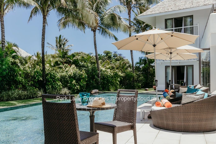 Villa de prestige avec pavillon et accès golf à Anahita – Quartier Lunea