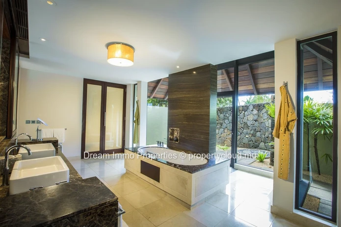 Sea View – Luxurious 3 Bedroom Villa In Four Seasons Resort In The Anahita Domain