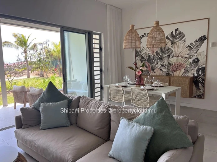 Modern Beachfront Apartment