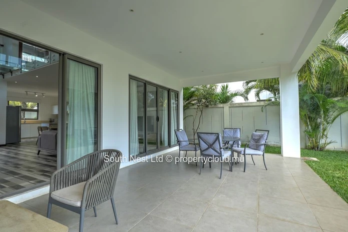 Villa d'Exception de 4 Chambres Entièrement Meublée avec Piscine Privée - Grand Baie