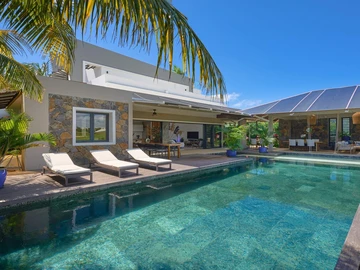 5 Bedroom Villa