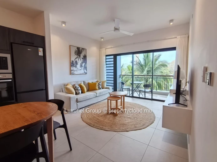 Élégant Appartement D’Angle De 3 Chambres À Beau Plan