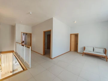 5 Bedroom Villa