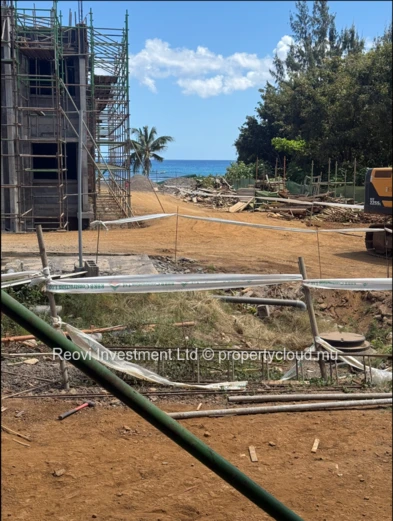 Freehold Beachfront Apartment in Tamarin