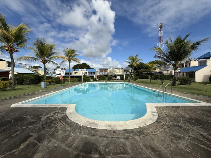 Appartement 3 Chambres Avec Jardin Privatif & Accès Direct À La Piscine – Résidence Sécurisée