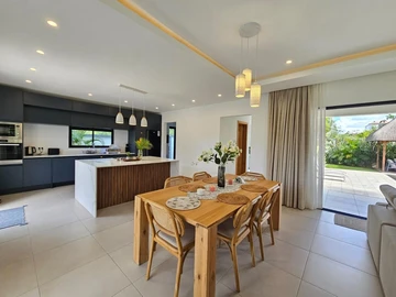 4 Bedroom Villa