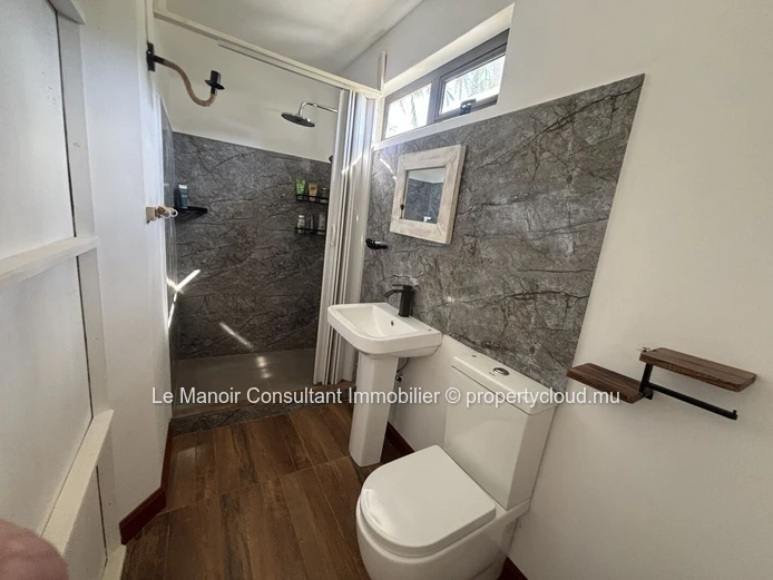 Villa de 2 chambres avec jardin à vendre à Rivière Noire