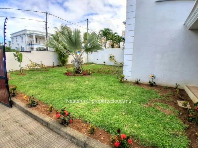 Magnificent Villa In Calodyne – A Rare Living Environment In Mauritius