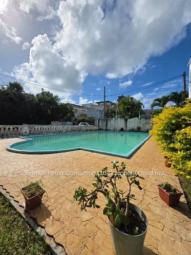 Appartement 2 chambres en duplex a pereybere rue de bali