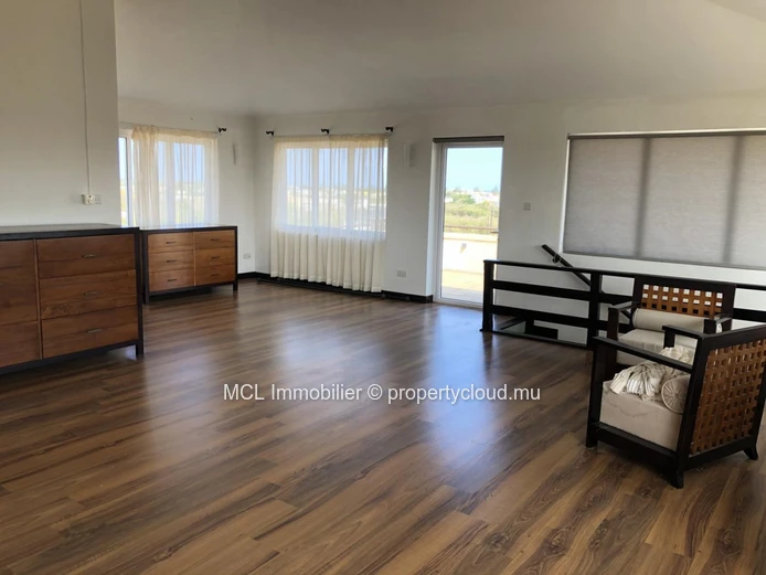 3 bedroom Penthouse on Chemin 20 pieds