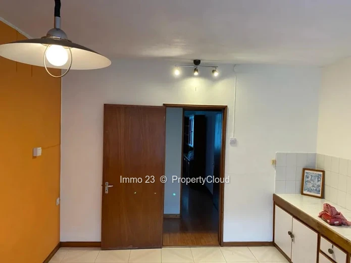 Maison / Villa - 6 chambres - Quatre Bornes - Ref. MA89665VE