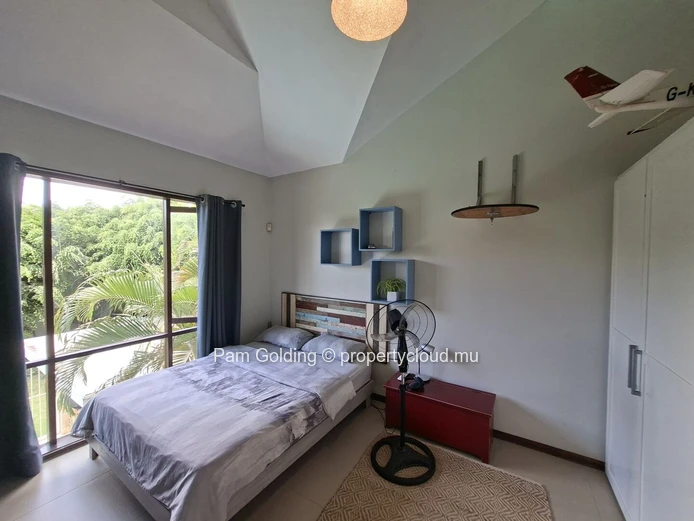 Villa de caractère à vendre – Les Lauriers, Calodyne