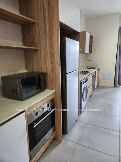 Appartement de 3 chambres au centre de QUATRE BORNES, proche de la station de métro Victoria