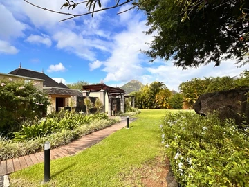 4 Bedroom Villa