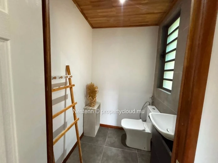 For rent – Charming ground-floor apartment in Bain Bœuf